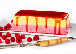 Caterer's raspberry semifreddo