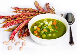 Caterer's vegetable soup with cranberry beans