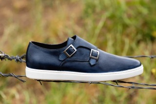G. Brown Jaxson  shoe on barbed wire at product shoot