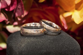 Platinum hammered wedding rings at jewelry product shoot